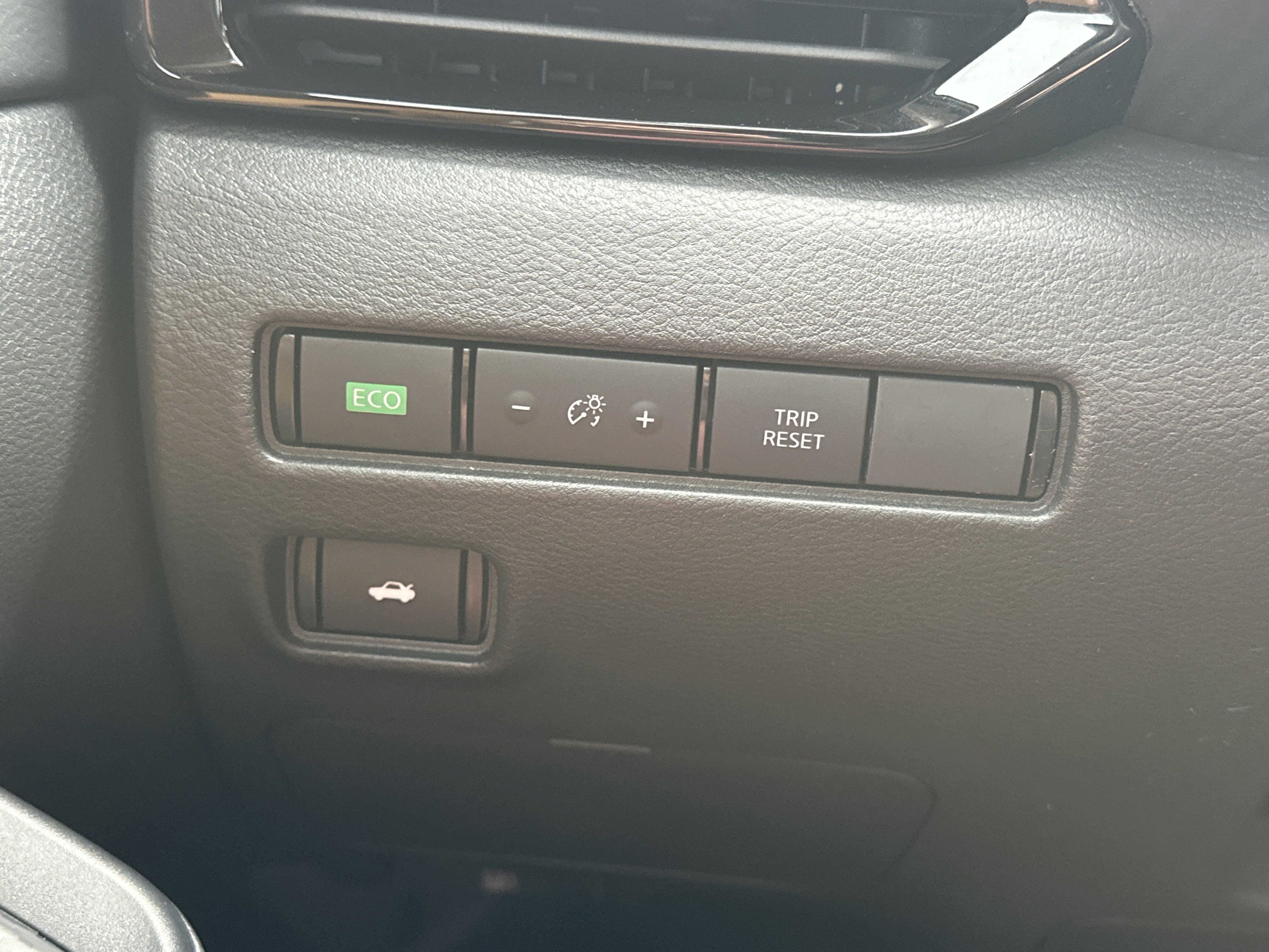 Used 2024 Nissan Sentra SV w/ SV Premium Package FWD image 28