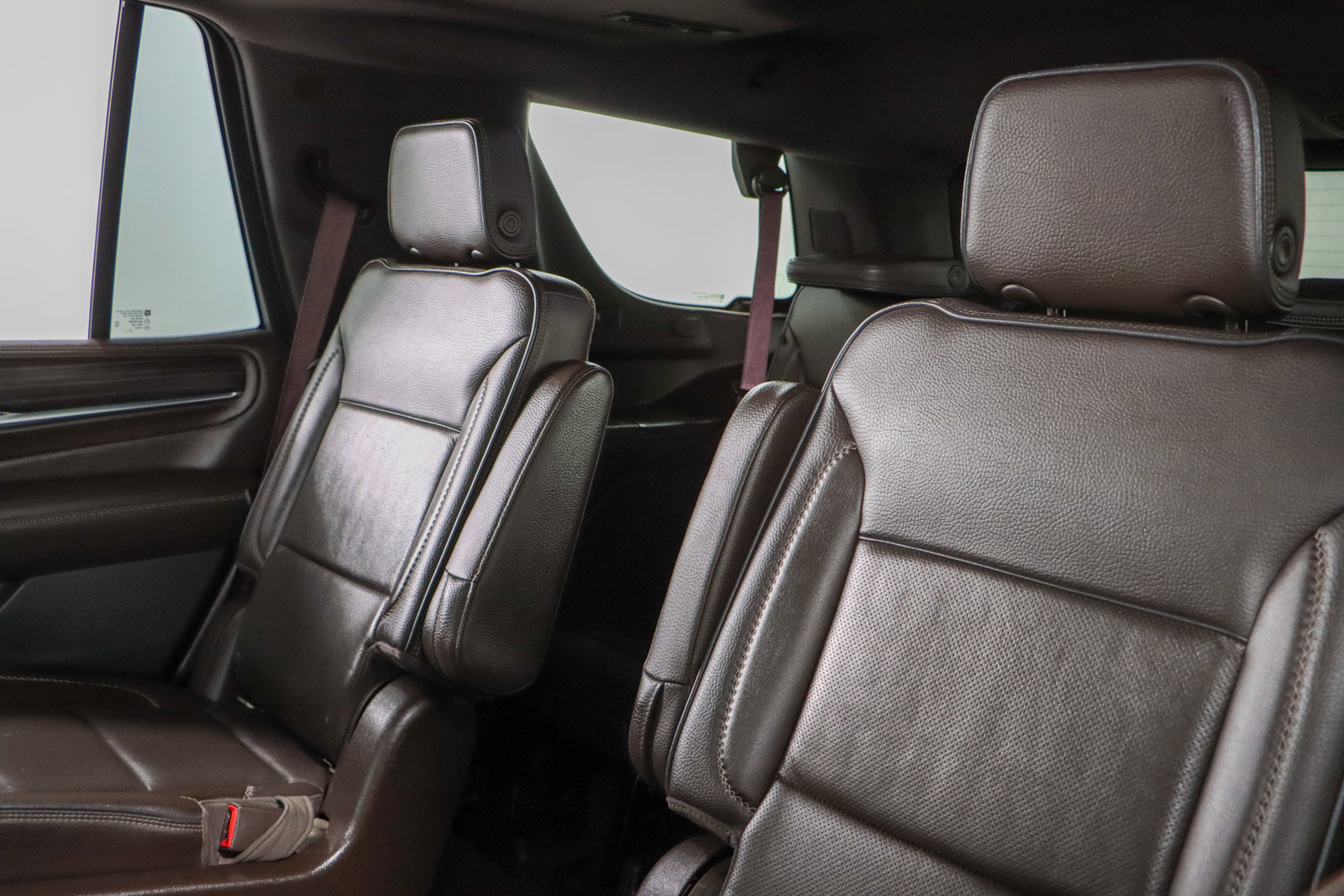 Used 2021 GMC Yukon Denali w/ Denali Premium Package image 29