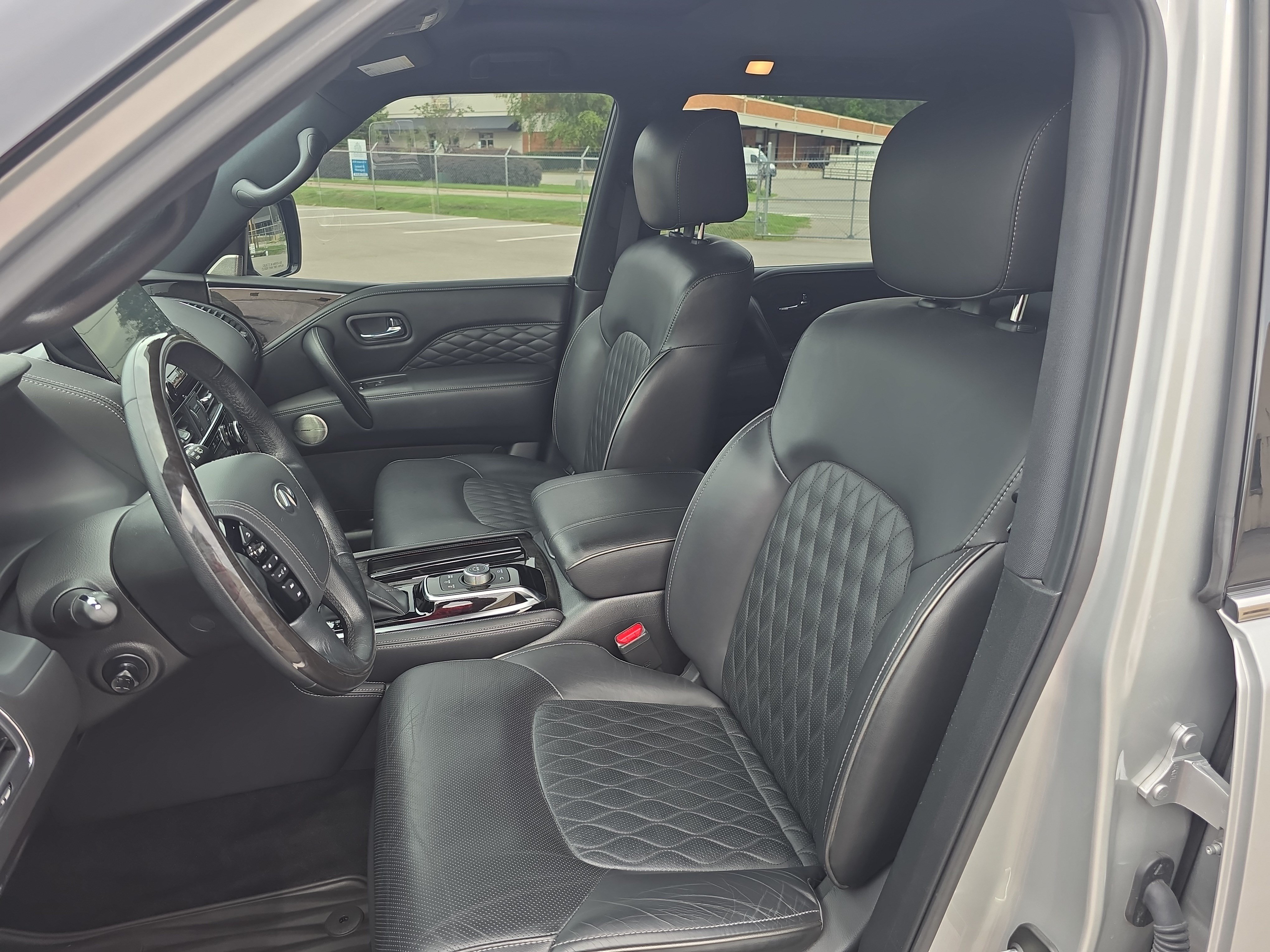 Used 2023 INFINITI QX80 Sensory w/ Cargo Package AWD/4WD image 15
