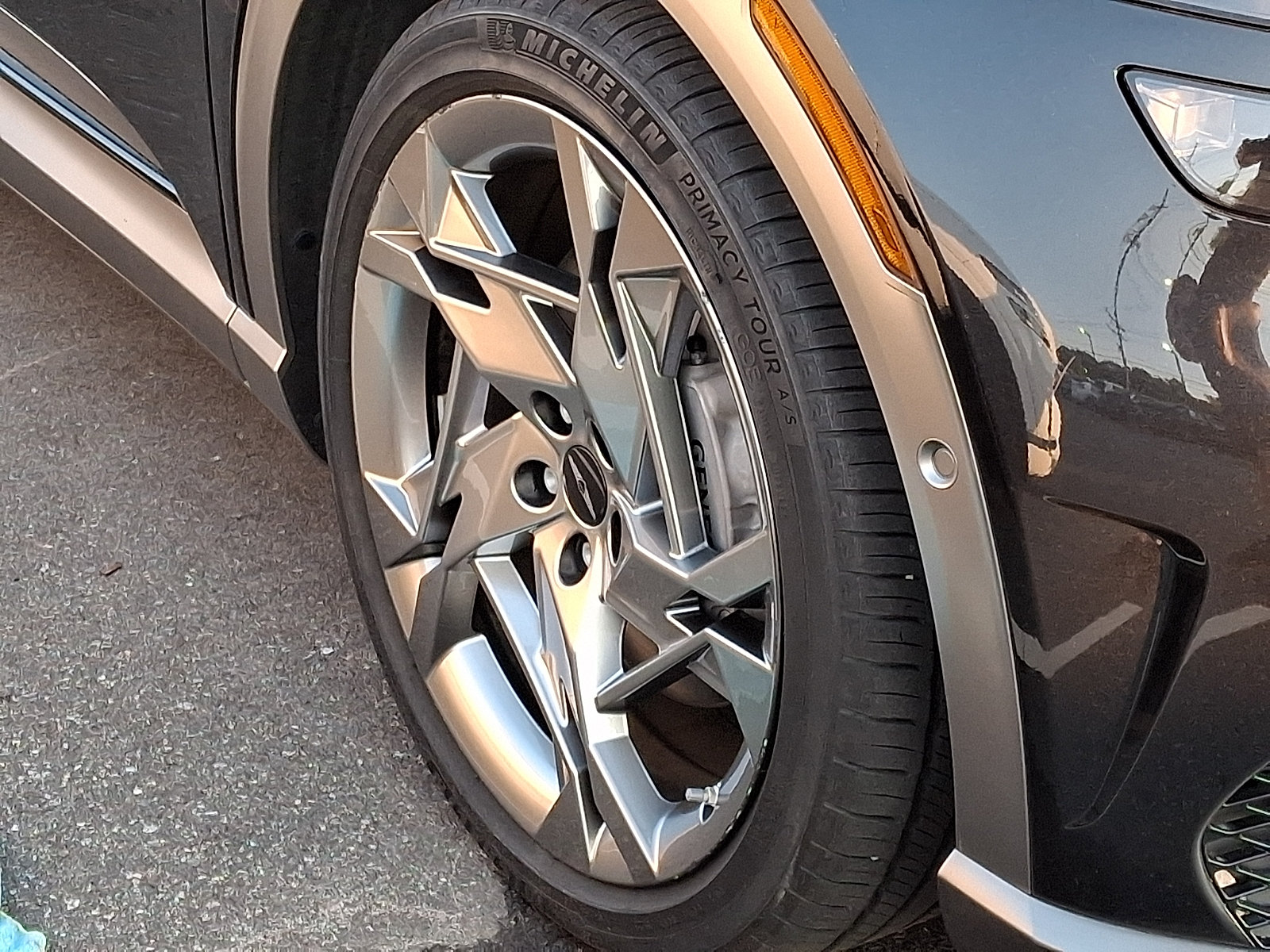 Used 2023 Genesis GV60 Performance AWD/4WD image 10