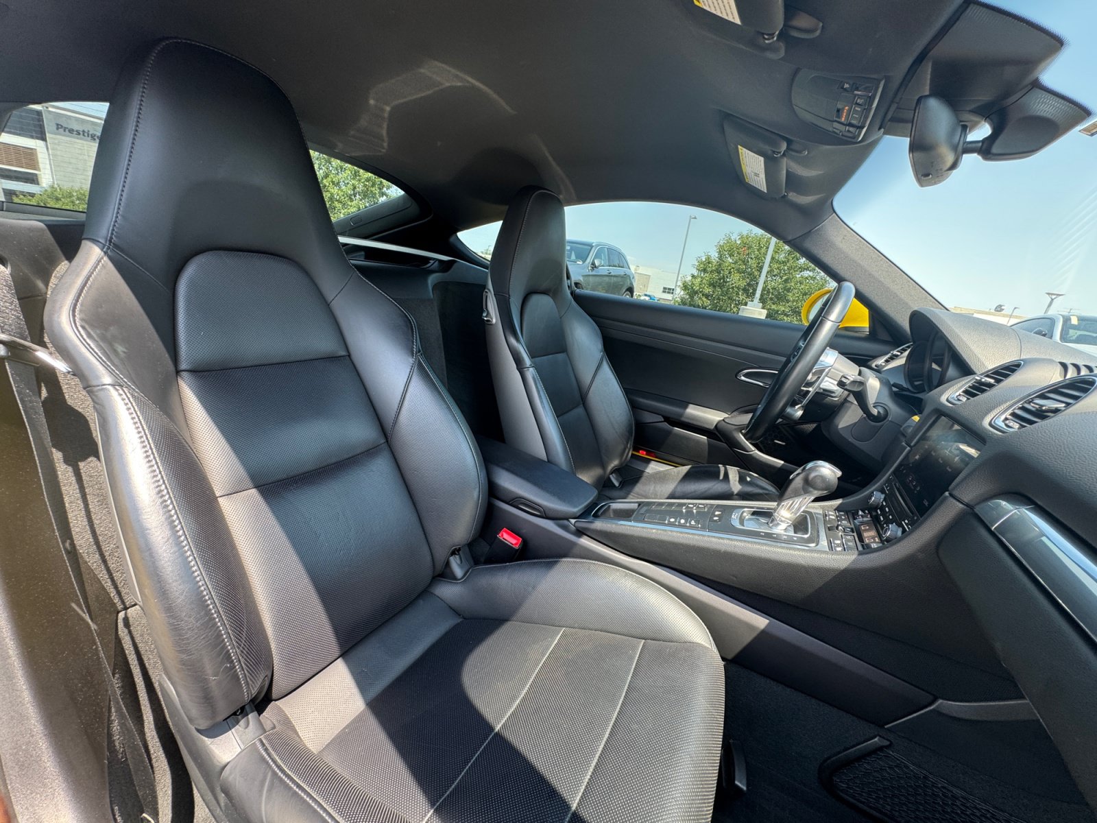 Used 2022 Porsche 718 Cayman RWD image 14