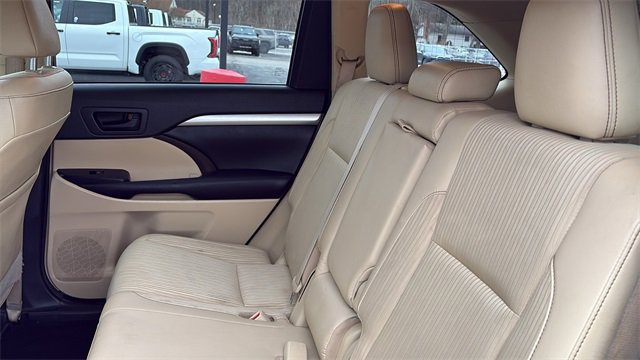Used 2016 Toyota Highlander Plus image 23