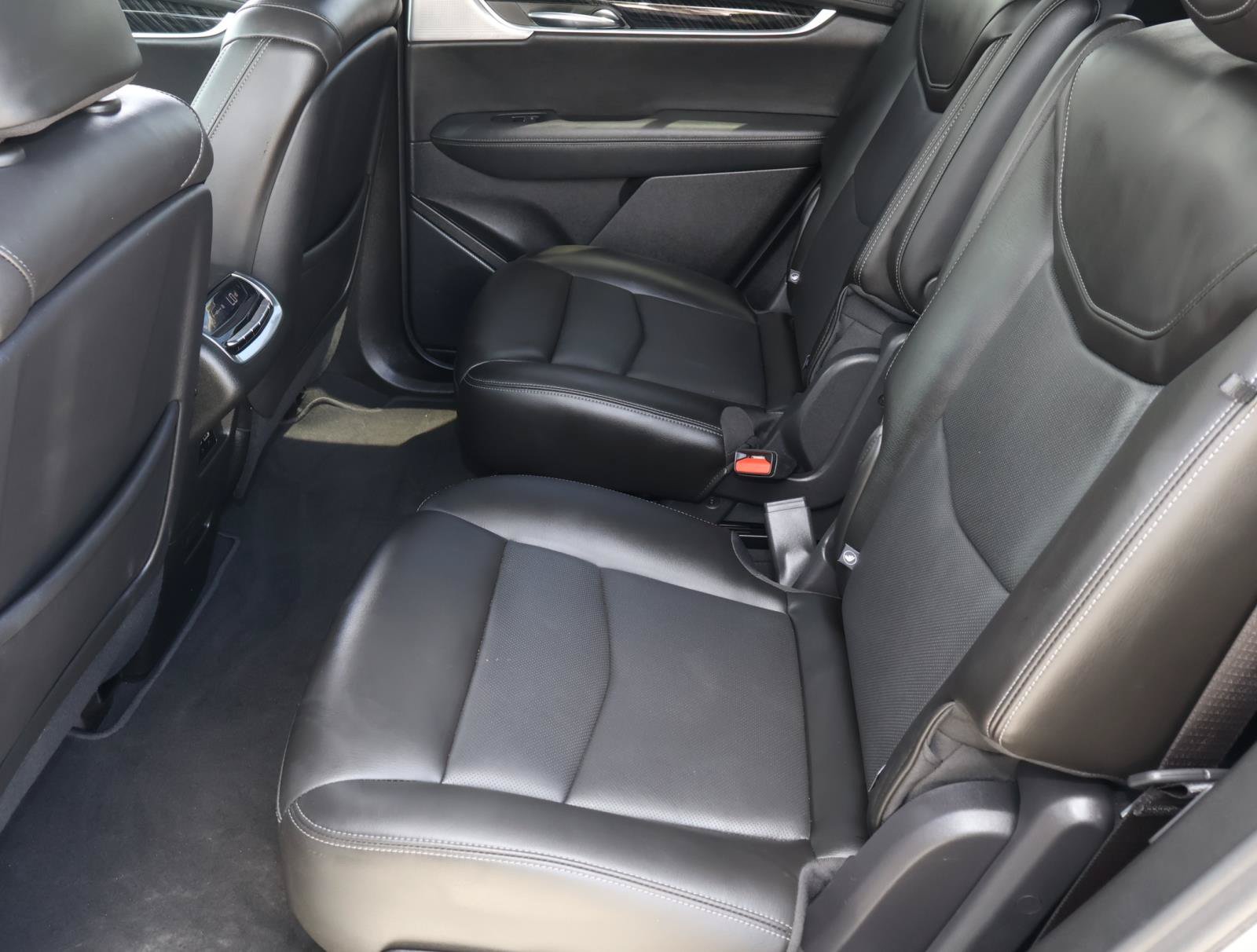 Certified 2025 Cadillac XT6 Premium Luxury FWD image 26