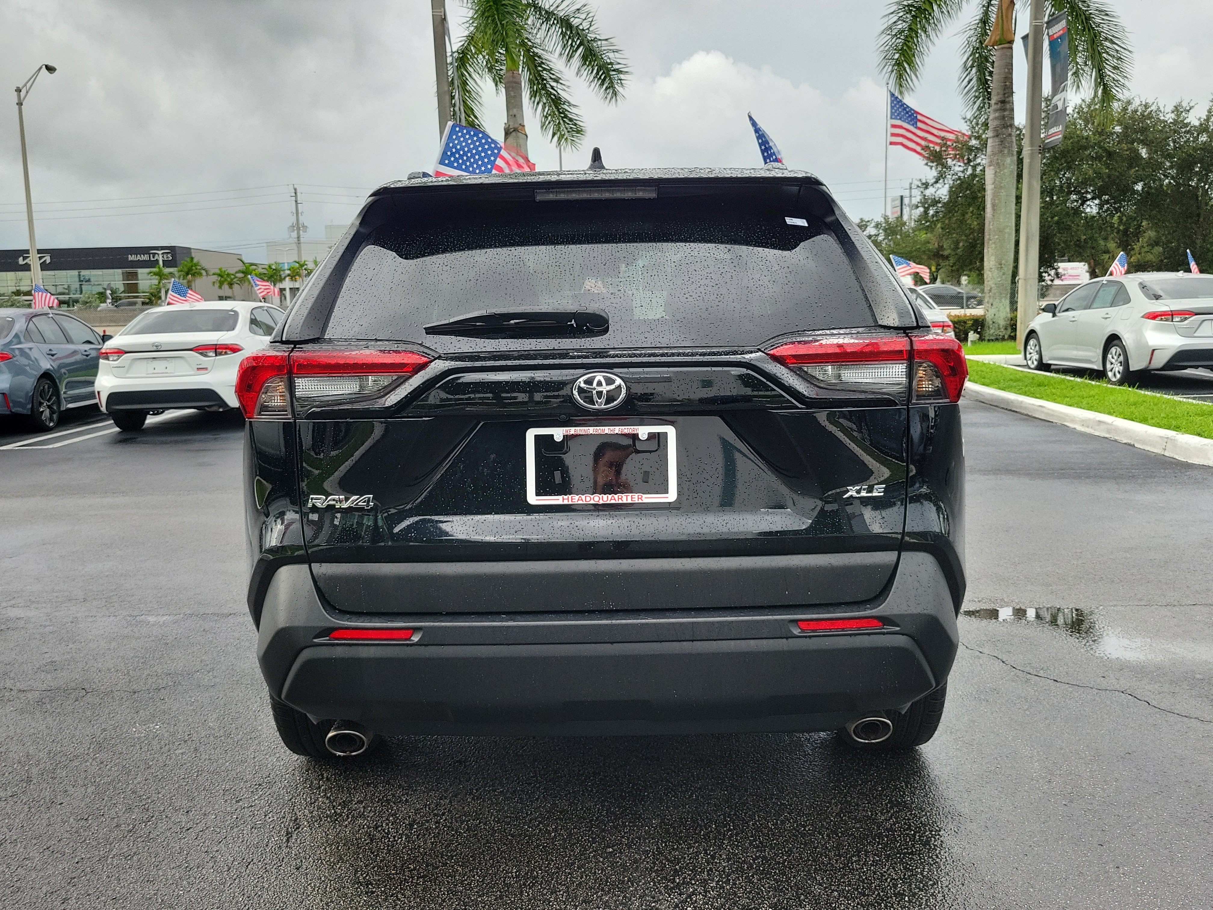 Used 2023 Toyota RAV4 XLE Premium FWD image 10