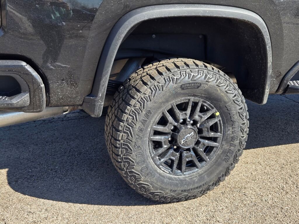 New 2026 Chevrolet Silverado 2500 ZR2 image 12