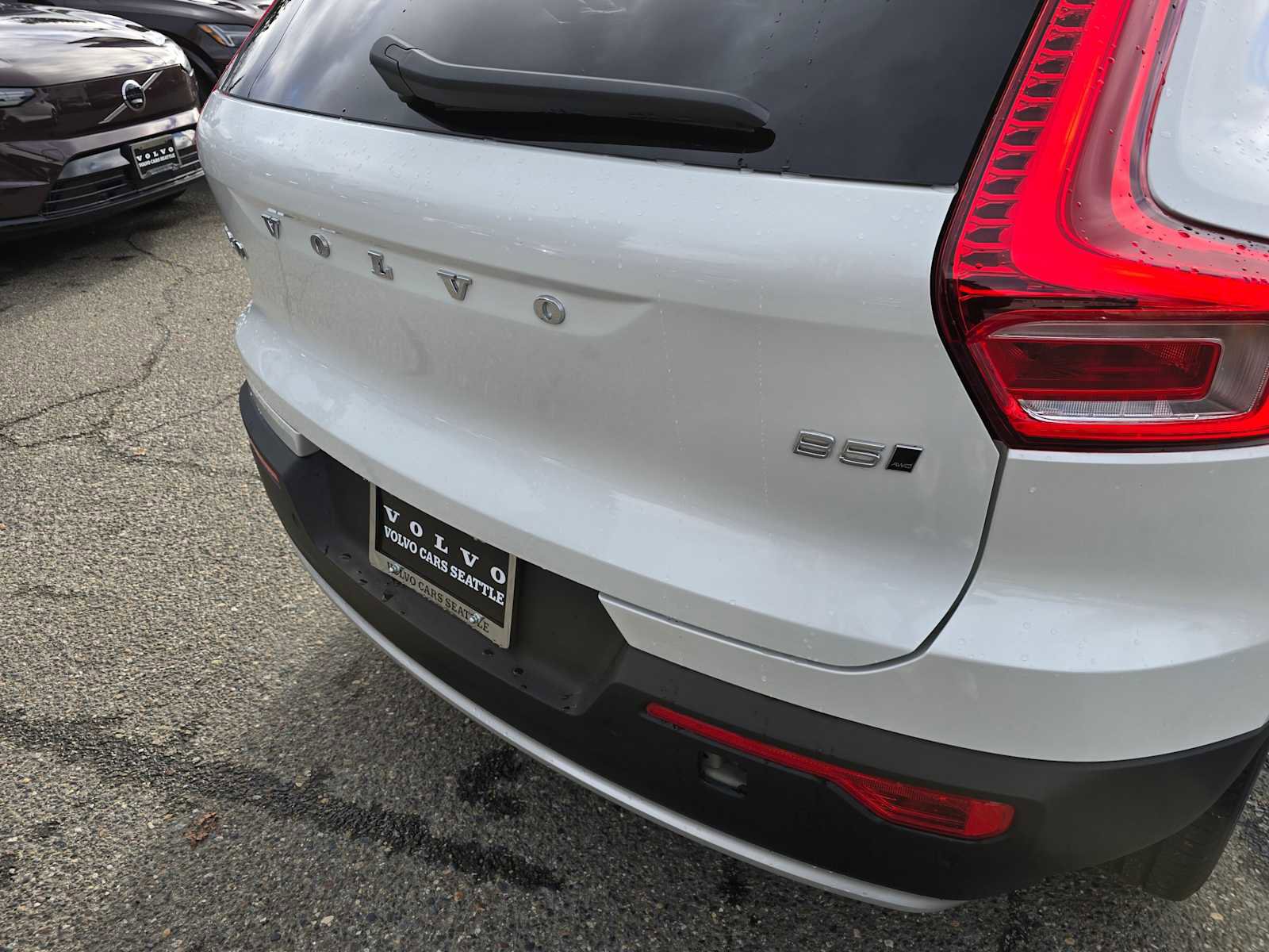 Certified 2025 Volvo XC40 B5 Core w/ Protection Package Premier image 11