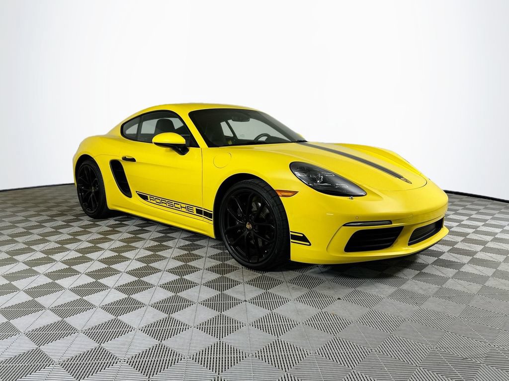Used 2025 Porsche 718 Cayman RWD image 1