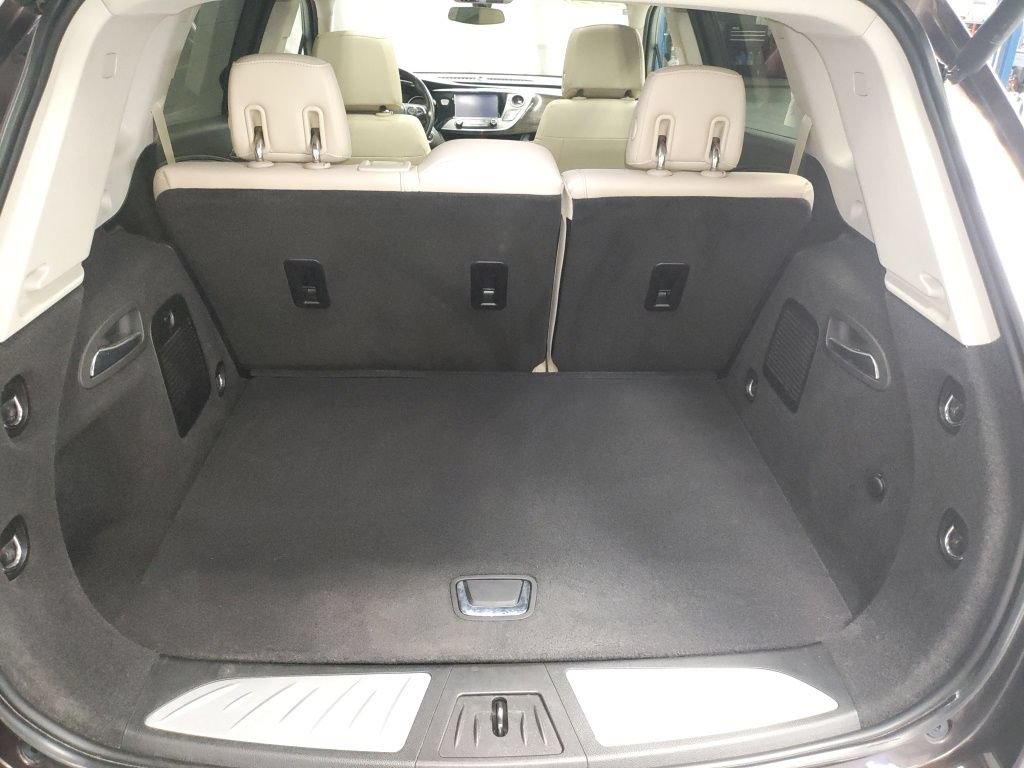 Used 2020 Buick Envision Essence w/ Experience Buick Package FWD image 15