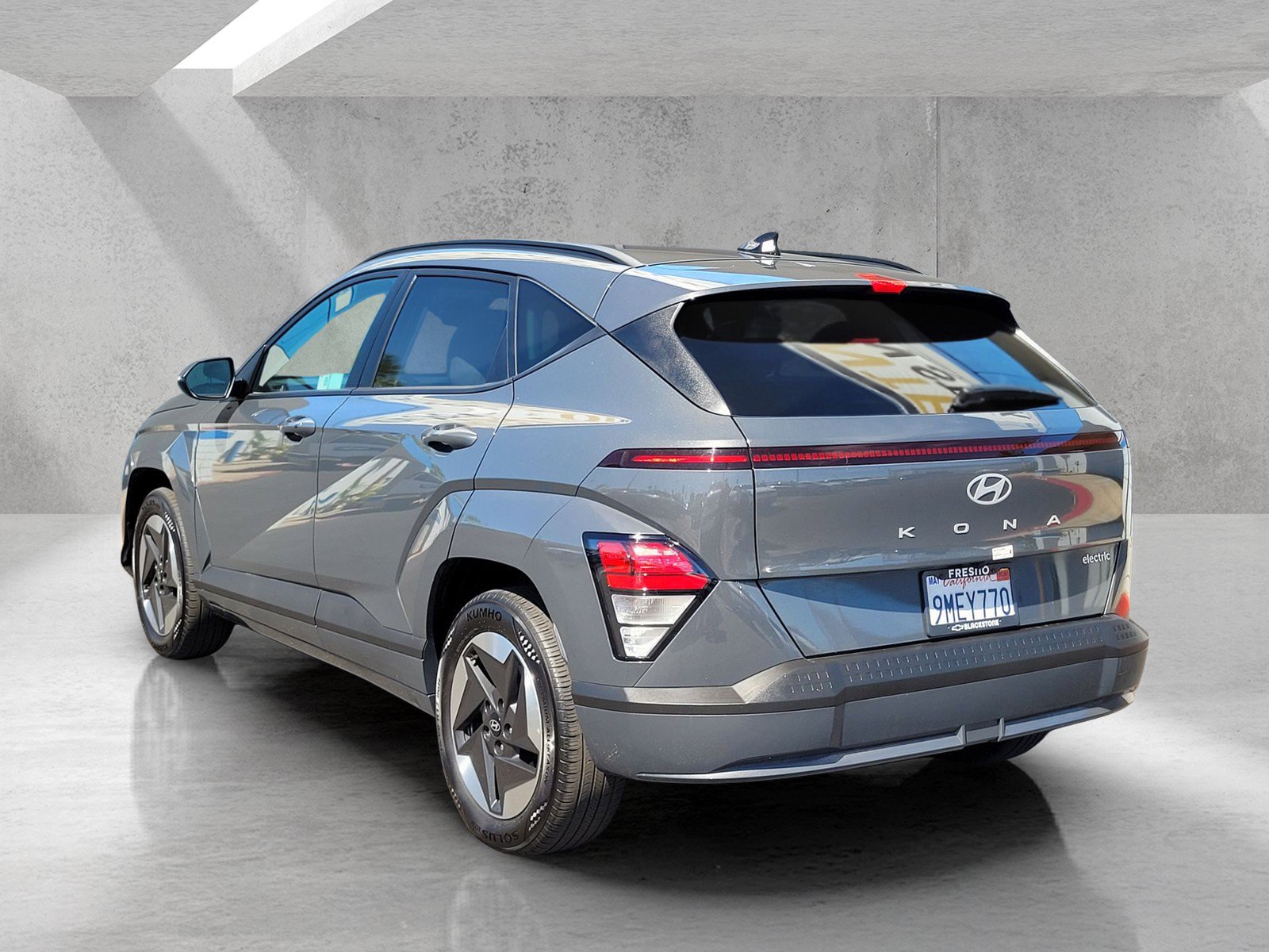Used 2024 Hyundai Kona SEL FWD image 6