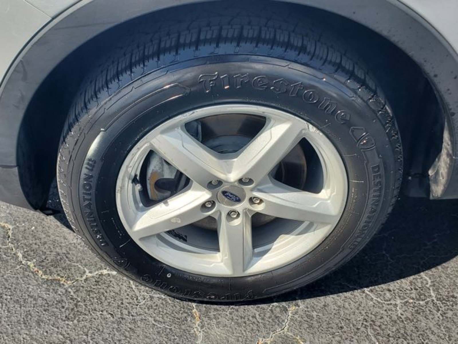 Certified 2018 Ford Explorer XLT image 4