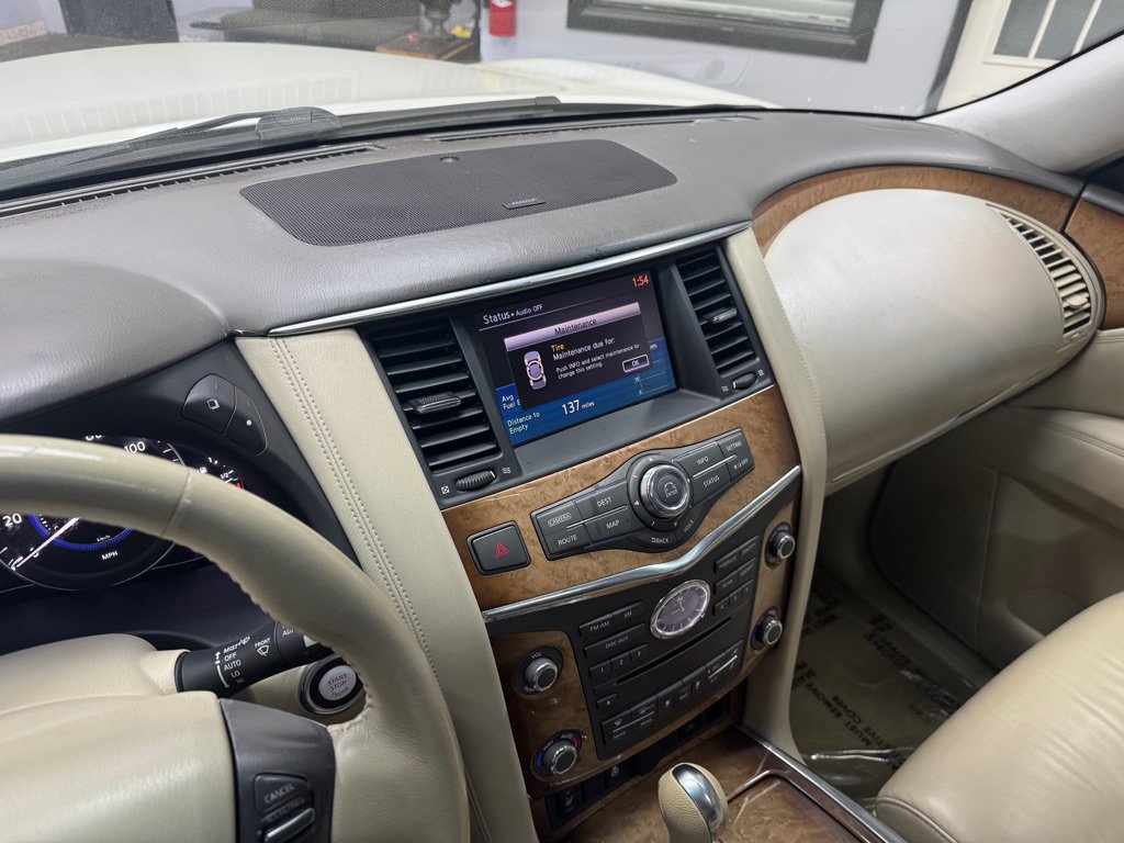 Used 2011 INFINITI QX56 2WD w/ Theater Pkg image 30
