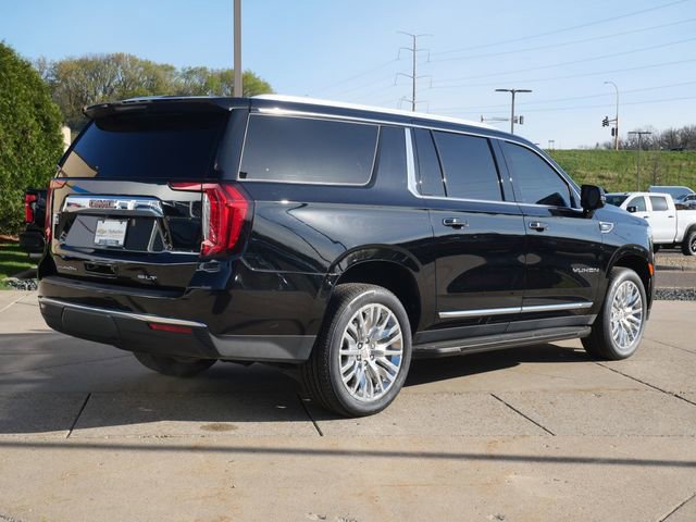 Used 2023 GMC Yukon XL SLT w/ SLT Premium Package image 7