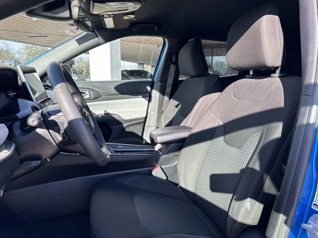 Used 2024 Jeep Compass Sport image 33