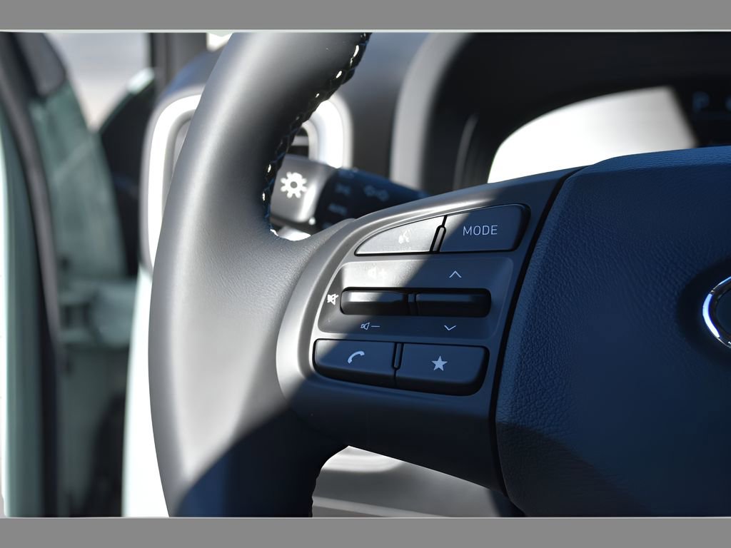 Used 2026 Hyundai Venue SEL image 16