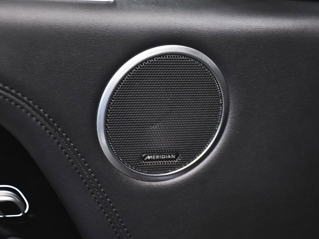 Used 2022 Land Rover Range Rover Westminster Edition image 11