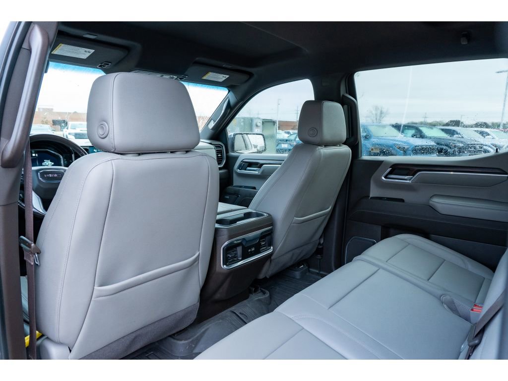 Used 2023 GMC Sierra 1500 SLT w/ SLT Premium Package AWD/4WD image 12
