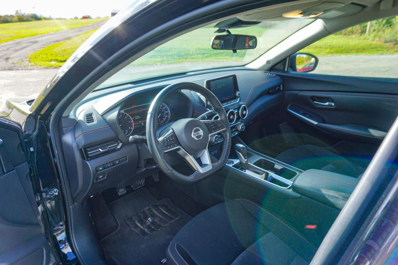 Used 2023 Nissan Sentra SR w/ Midnight Edition Package image 18