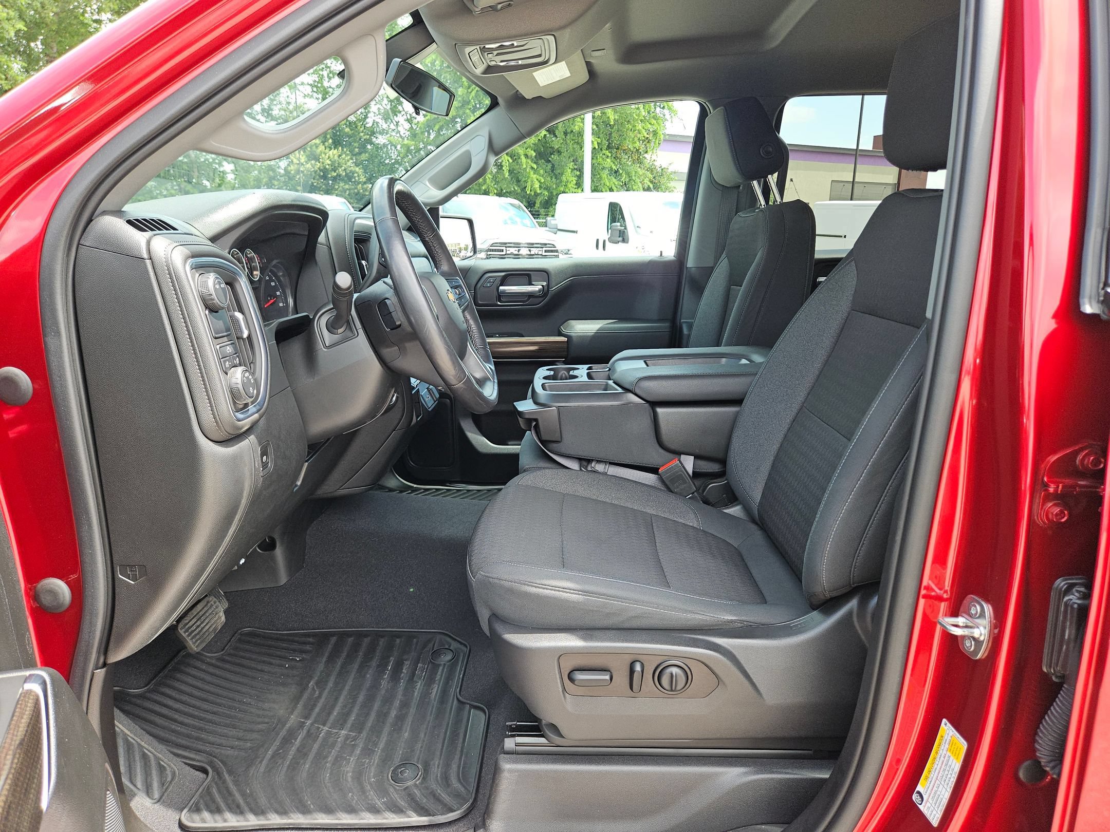 Used 2021 Chevrolet Silverado 1500 LT RWD image 9