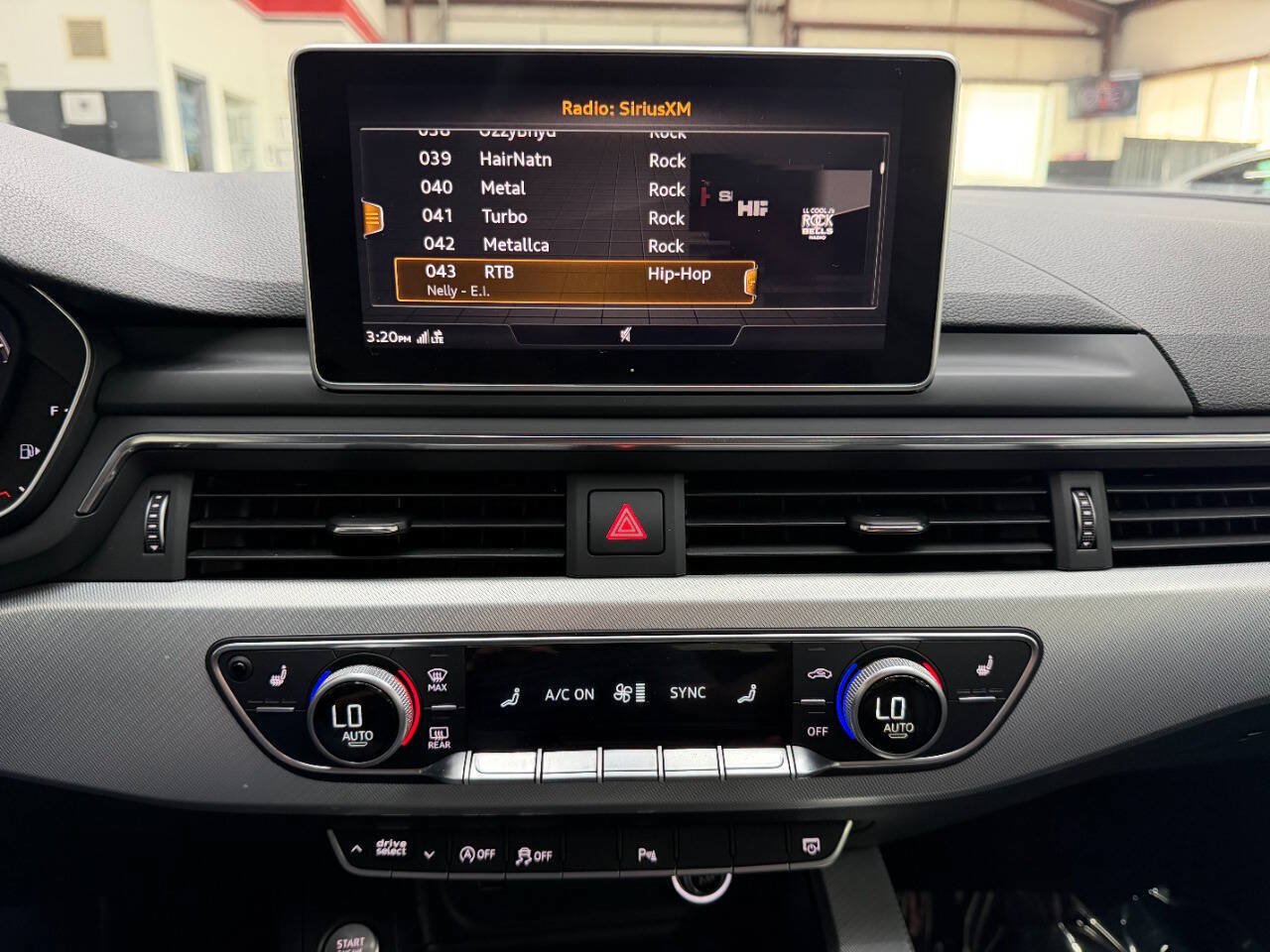 Used 2018 Audi A4 2.0T Premium Plus w/ Premium Plus Package AWD/4WD image 26