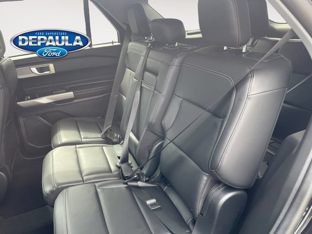 Used 2023 Ford Explorer XLT w/ Equipment Group 202A AWD/4WD image 17