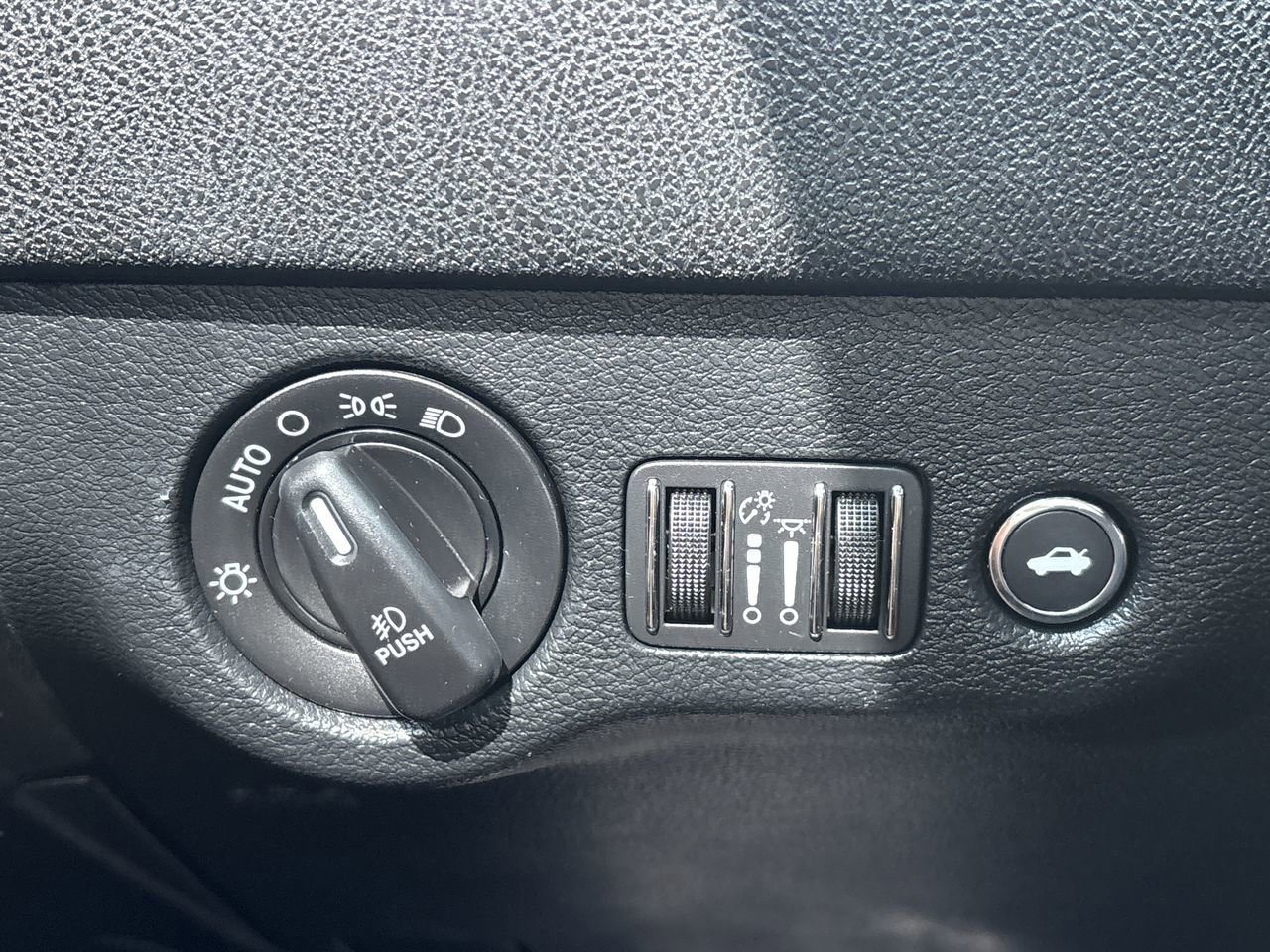 Used 2018 Dodge Charger GT image 24