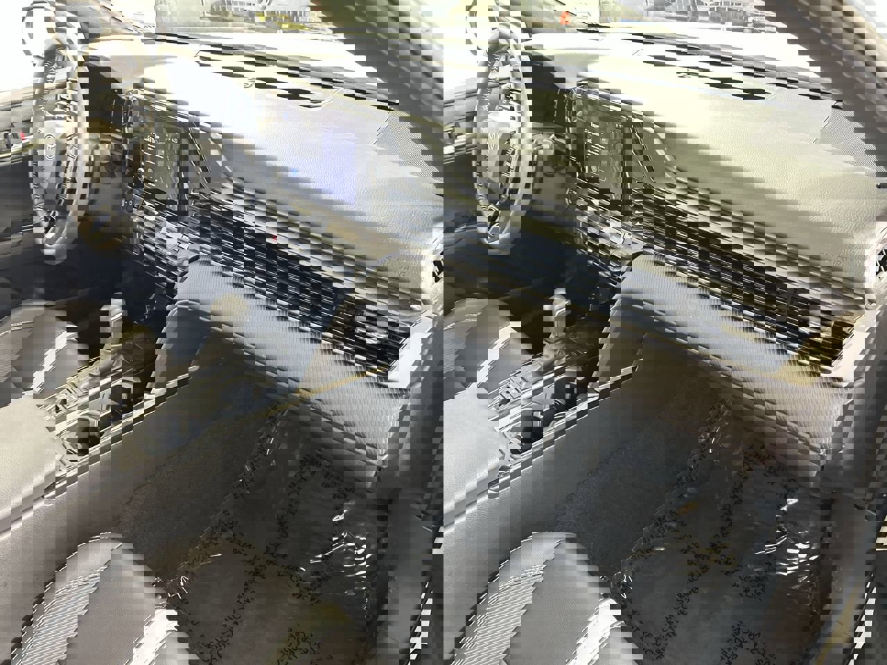 Used 2025 Toyota Camry SE image 26