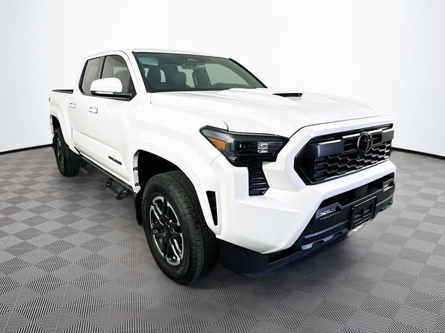 Used 2026 Toyota Tacoma TRD Sport AWD/4WD image 4