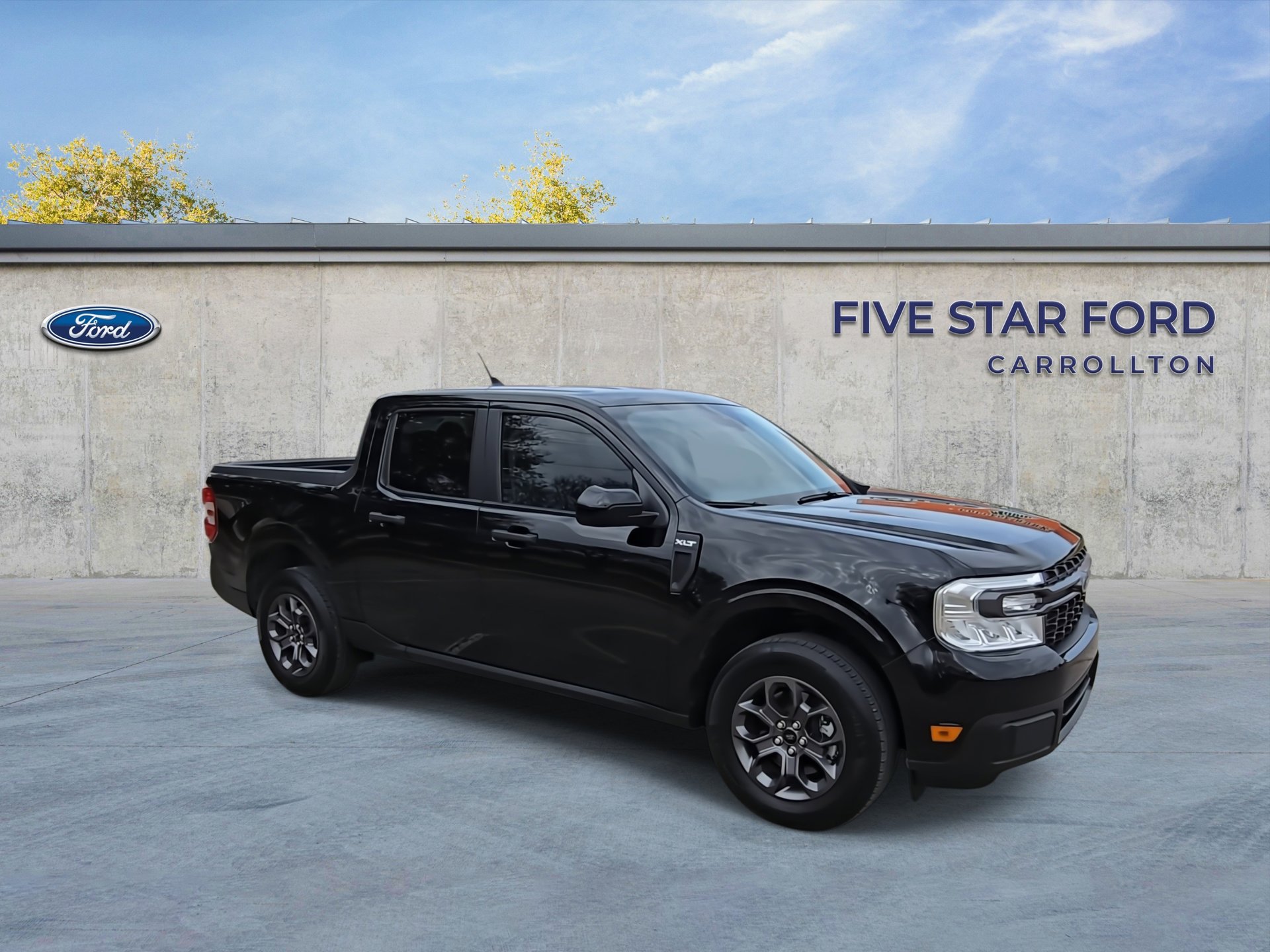 Certified 2024 Ford Maverick XLT w/ XLT Luxury Package image 2