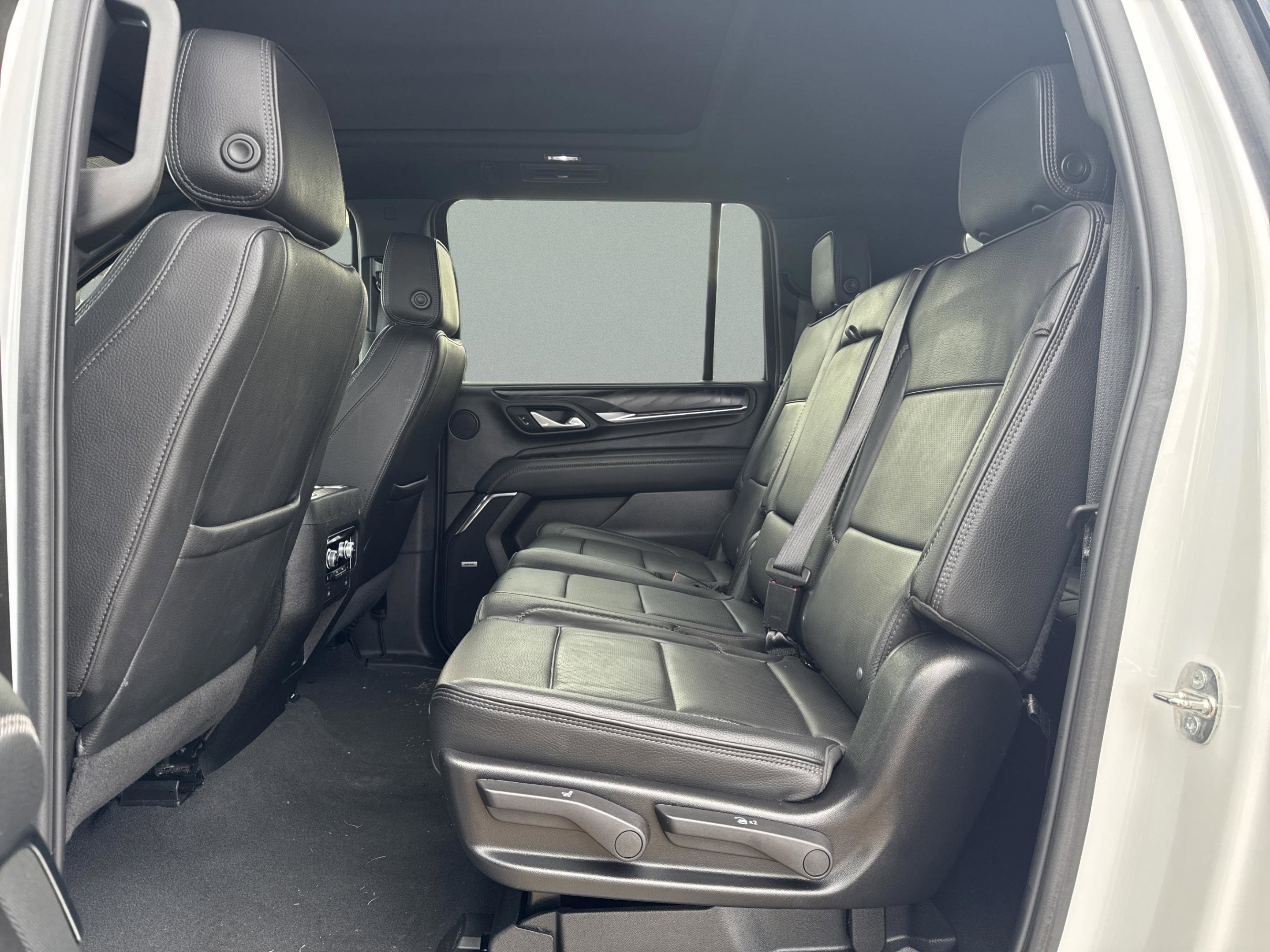 Used 2024 GMC Yukon XL Denali image 24