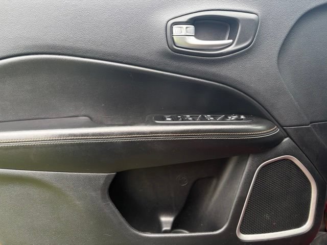 Used 2018 Jeep Compass Sport w/ Tech Group AWD/4WD image 21