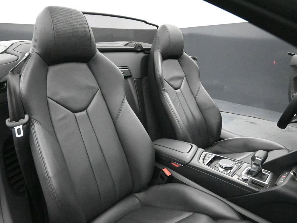 Used 2021 Audi R8 V10 w/ Premium Package image 26