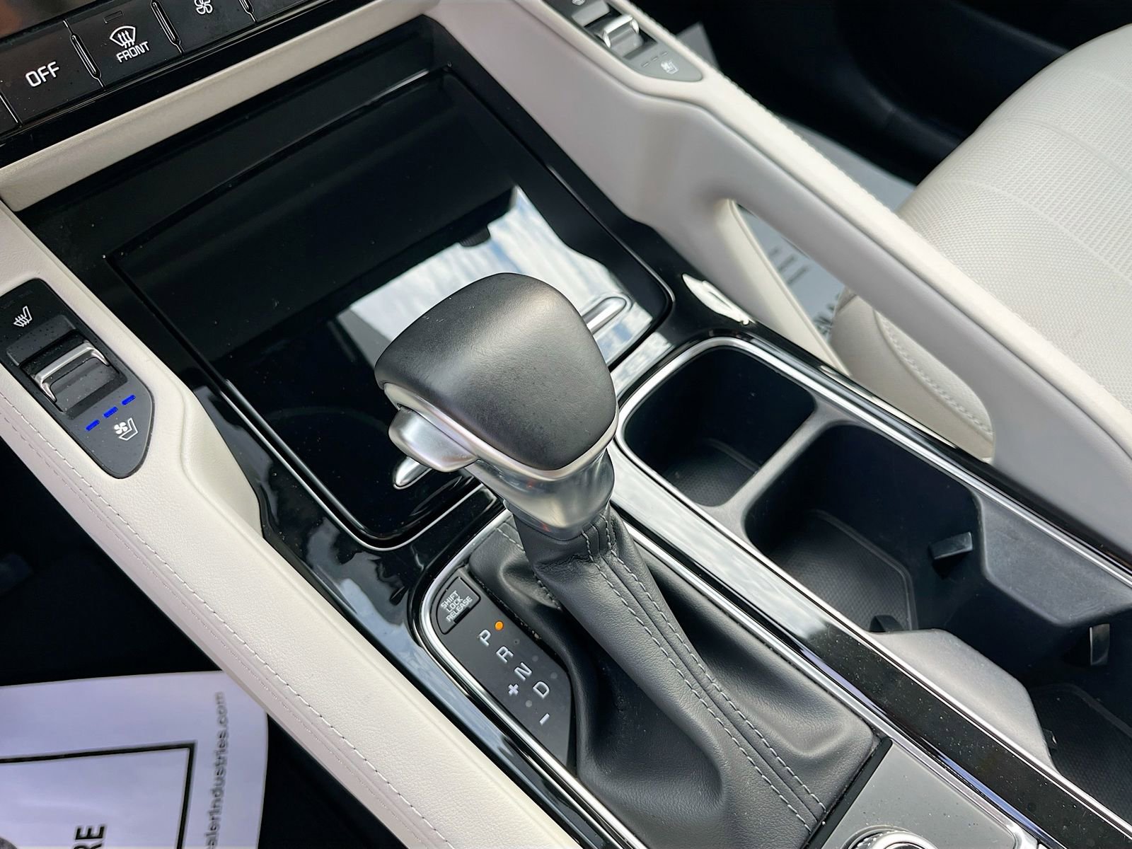 Used 2022 Kia Telluride SX image 16