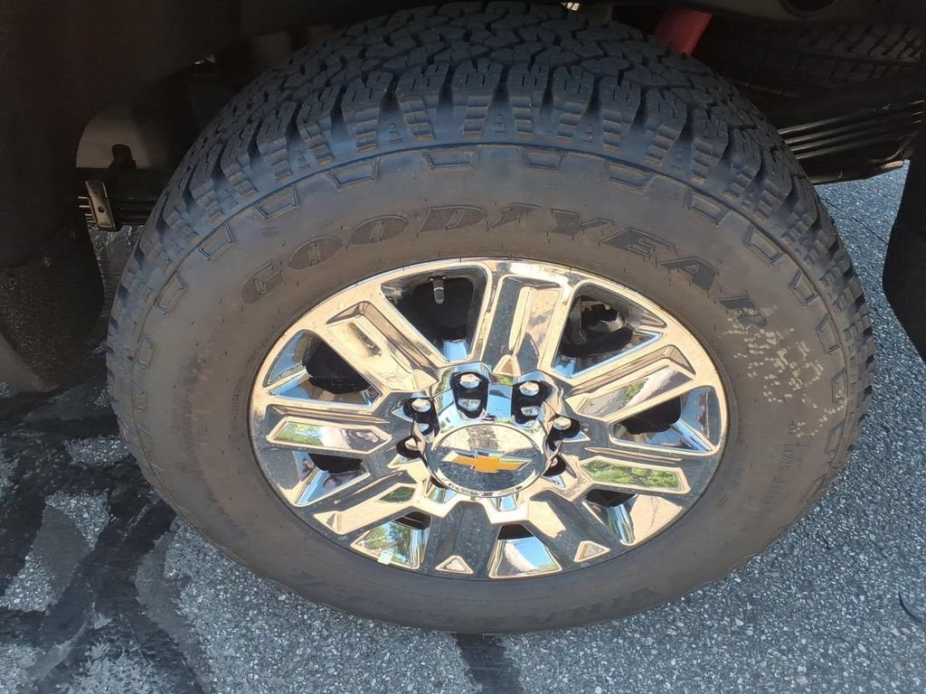 New 2026 Chevrolet Silverado 2500 High Country w/ Technology Package AWD/4WD image 9