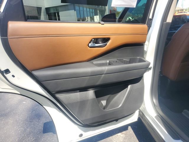 Certified 2023 Nissan Pathfinder Platinum image 9