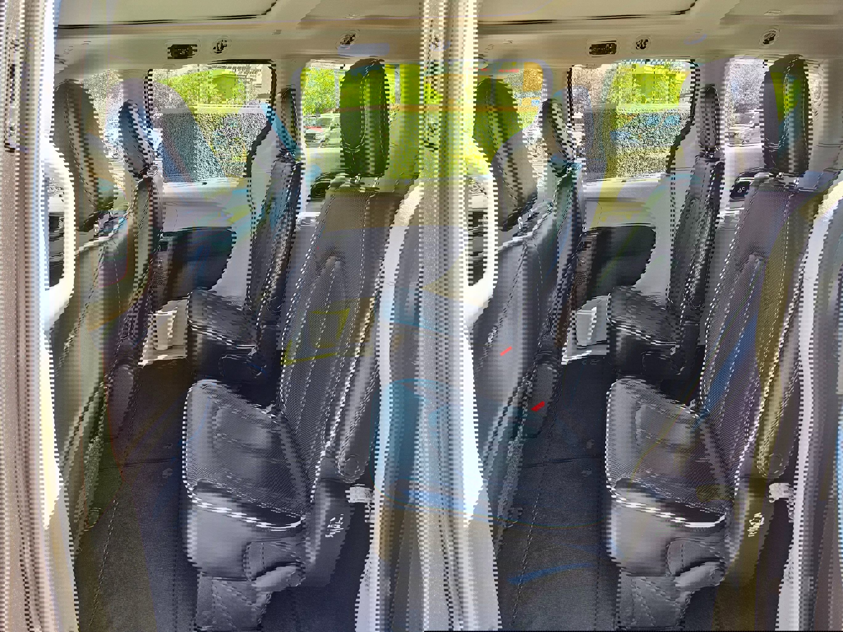 Used 2022 Chrysler Pacifica Limited image 16