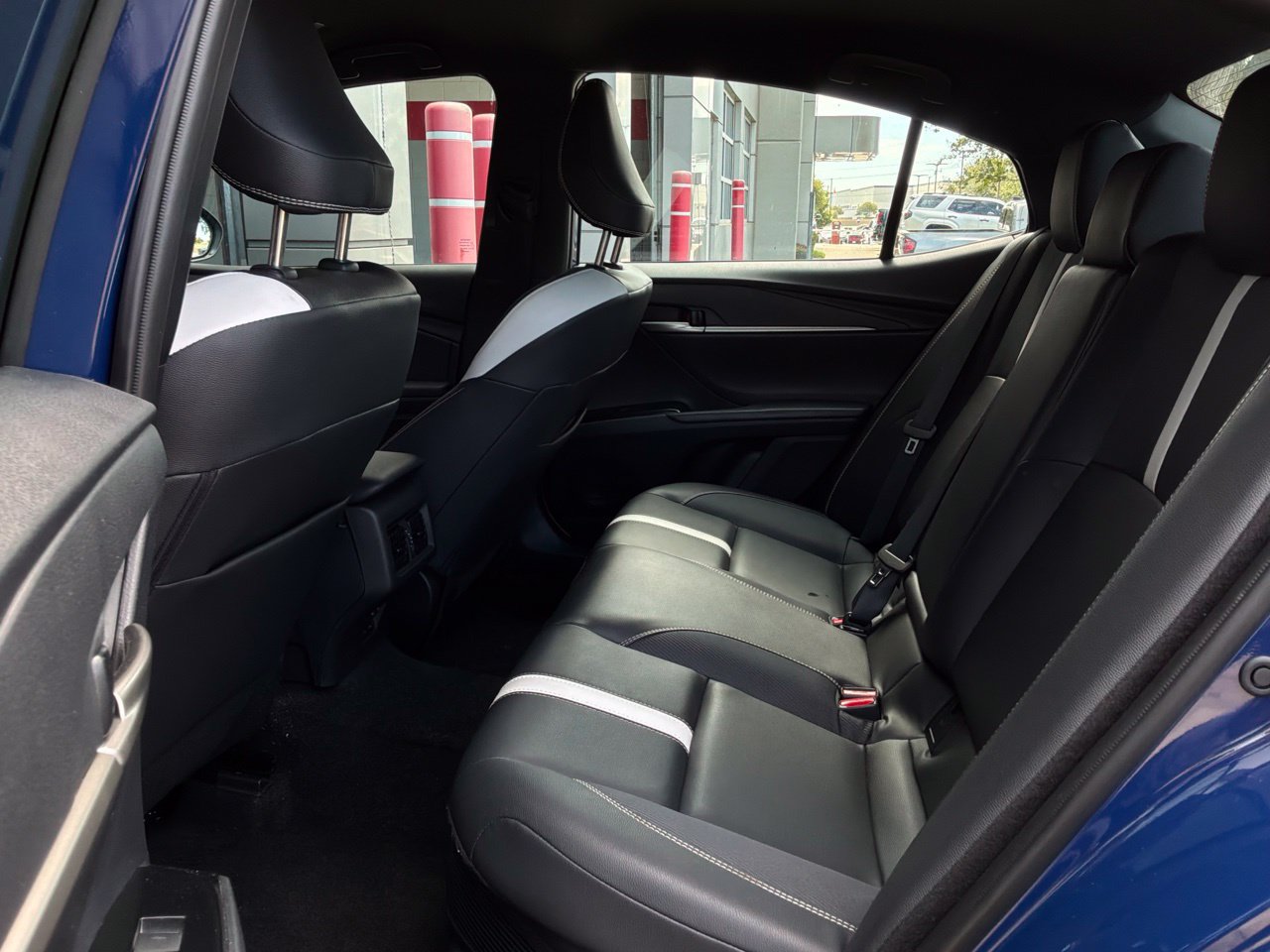 Used 2026 Toyota Camry SE FWD image 12