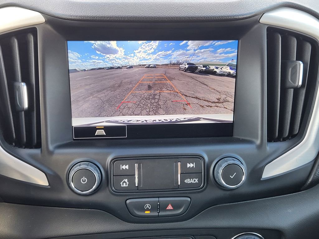 Used 2024 GMC Terrain SLT image 19