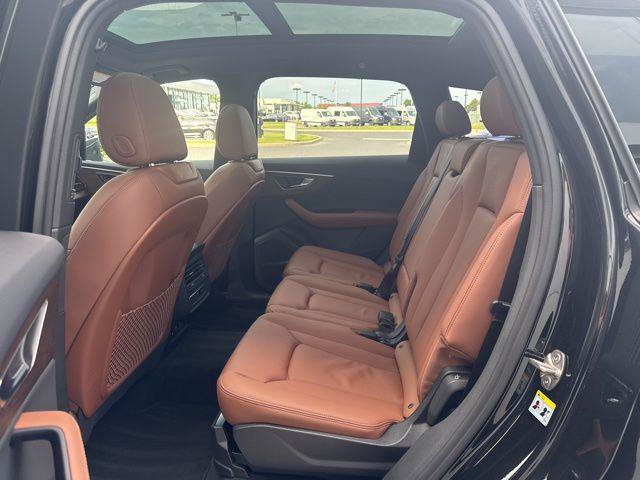 Used 2025 Audi Q7 3.0T Premium Plus AWD/4WD image 27
