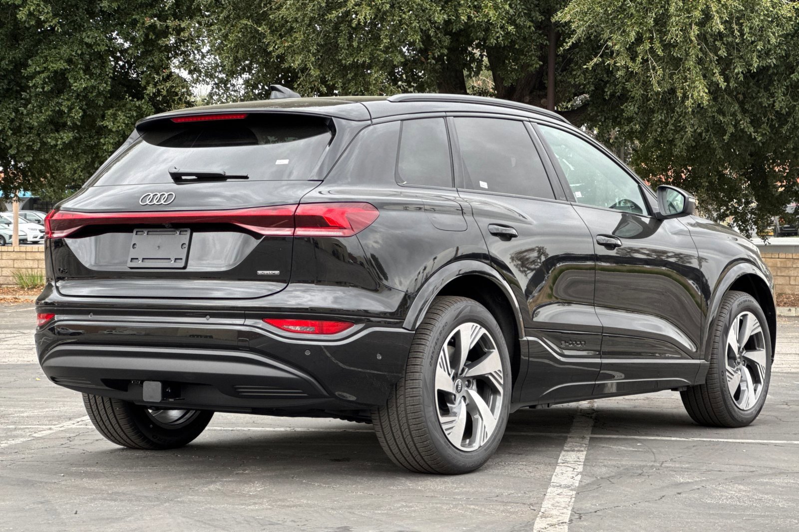 New 2025 Audi Q6 e-tron Premium Plus image 4