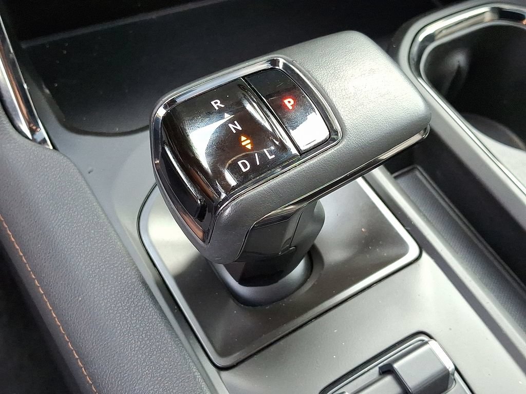 Used 2024 GMC Sierra 1500 AT4 w/ Technology Package AWD/4WD image 16
