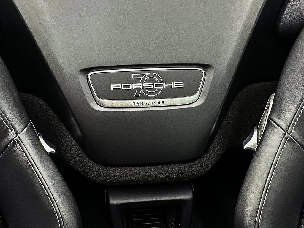 Used 2019 Porsche 911 Speedster RWD image 23