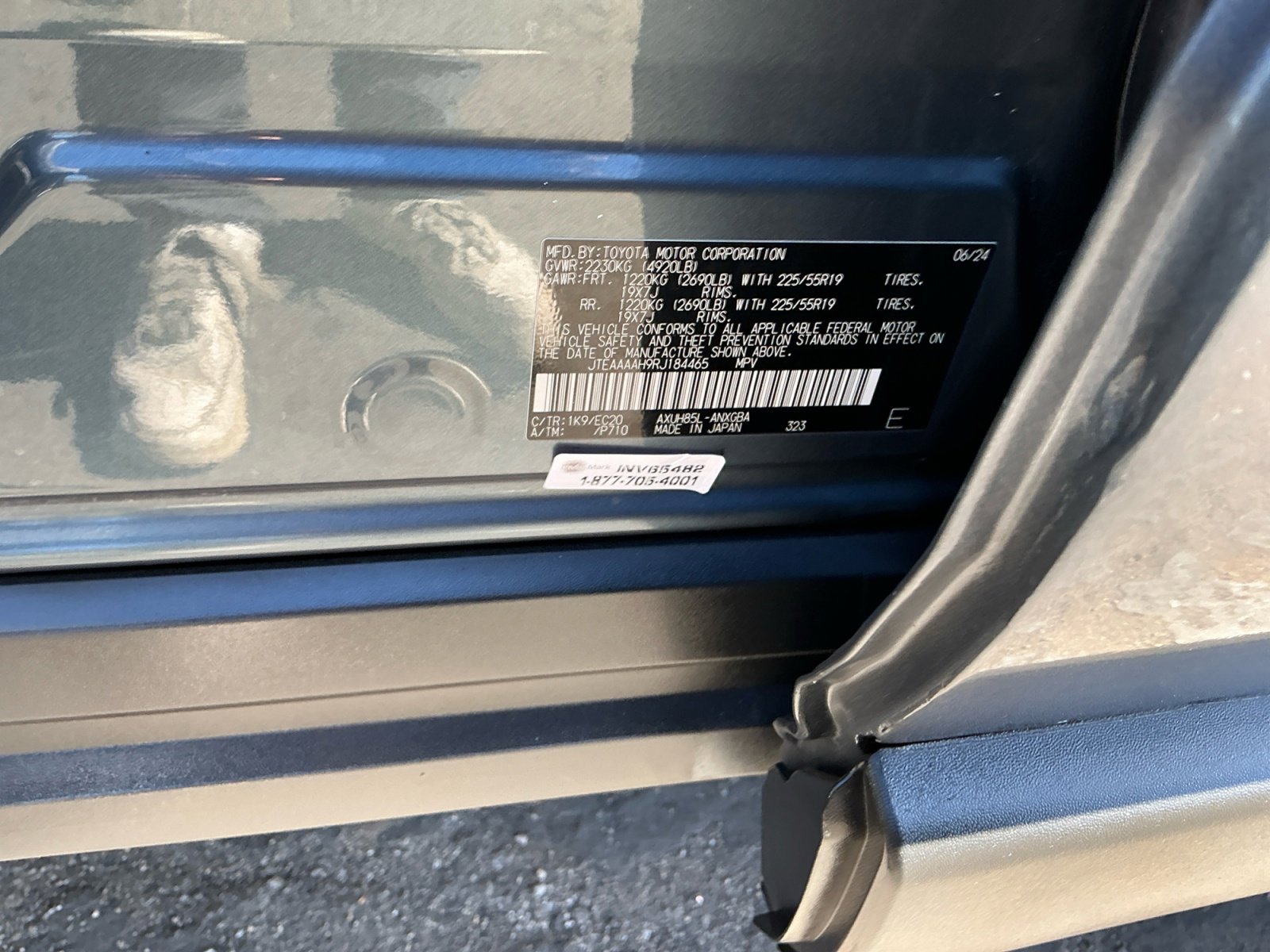 Used 2024 Toyota Venza XLE AWD/4WD image 28