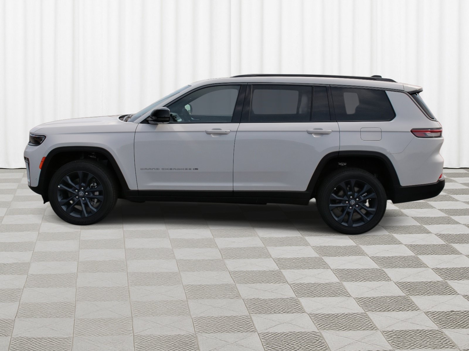 New 2026 Jeep Grand Cherokee L Limited AWD/4WD image 36