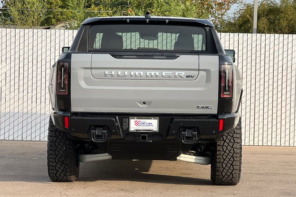 New 2025 GMC Hummer EV 2X w/ Extreme Off-Road Package image 5
