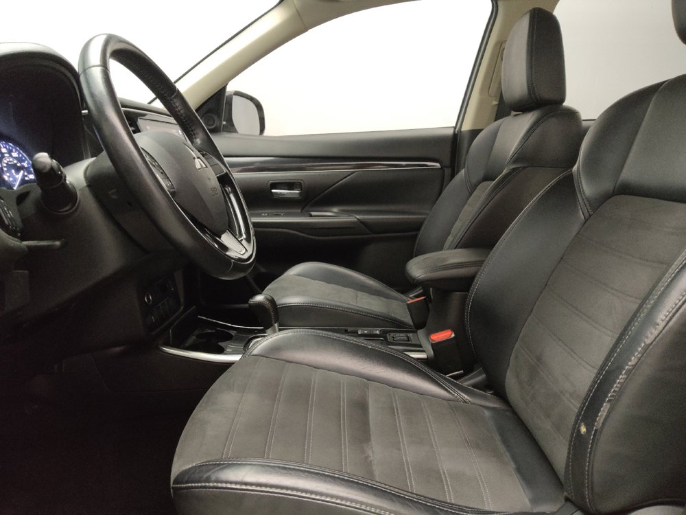 Used 2019 Mitsubishi Outlander SE FWD image 17