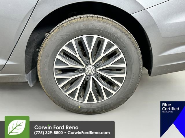 Used 2019 Volkswagen Jetta SEL w/ Cold Weather Package FWD image 35