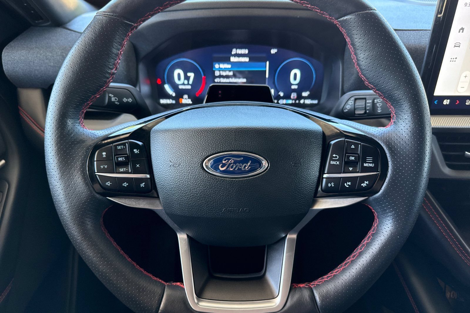 Used 2025 Ford Explorer ST-Line AWD/4WD image 36