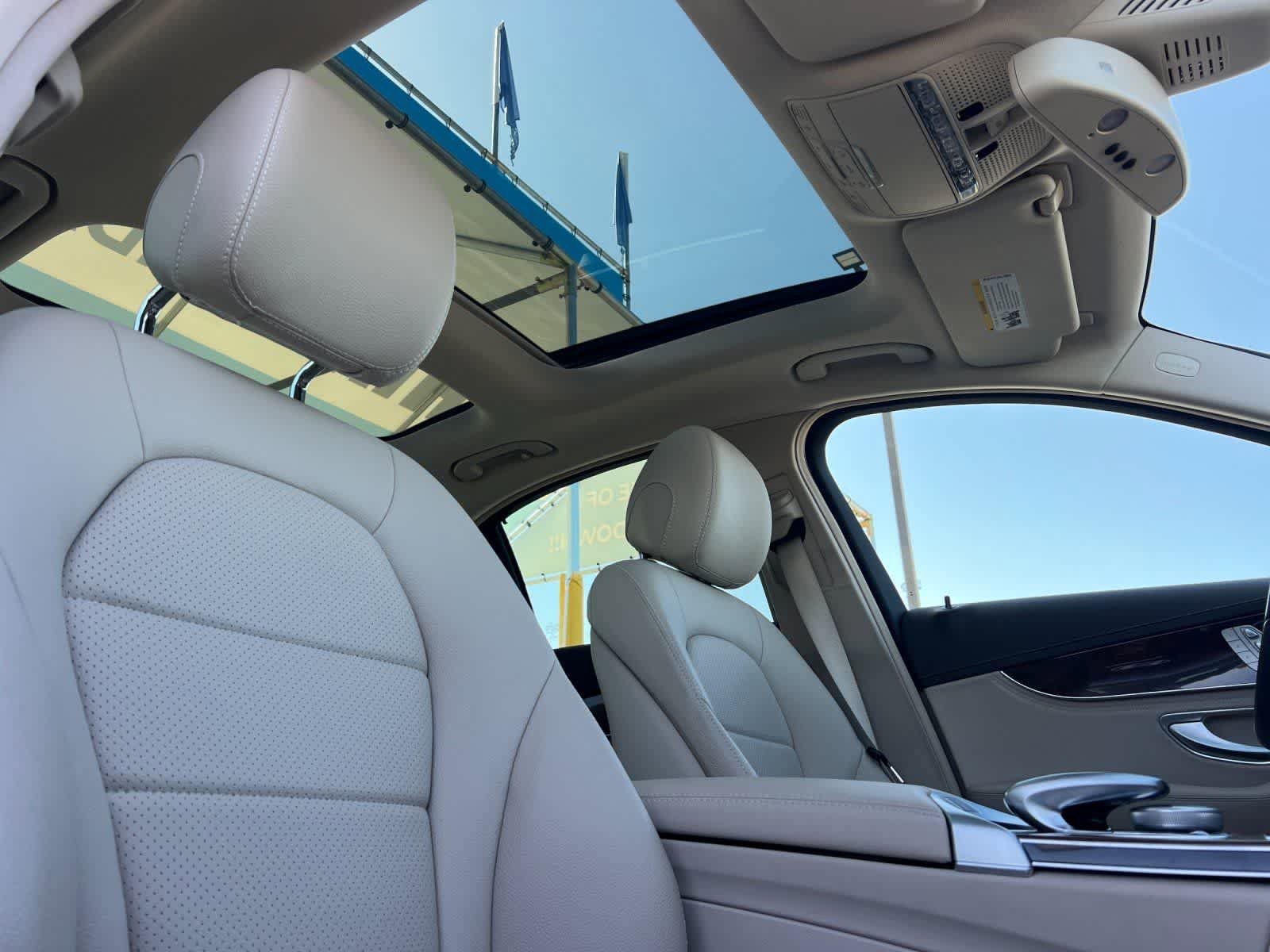 Used 2015 Mercedes-Benz C 300 4MATIC Sedan image 17