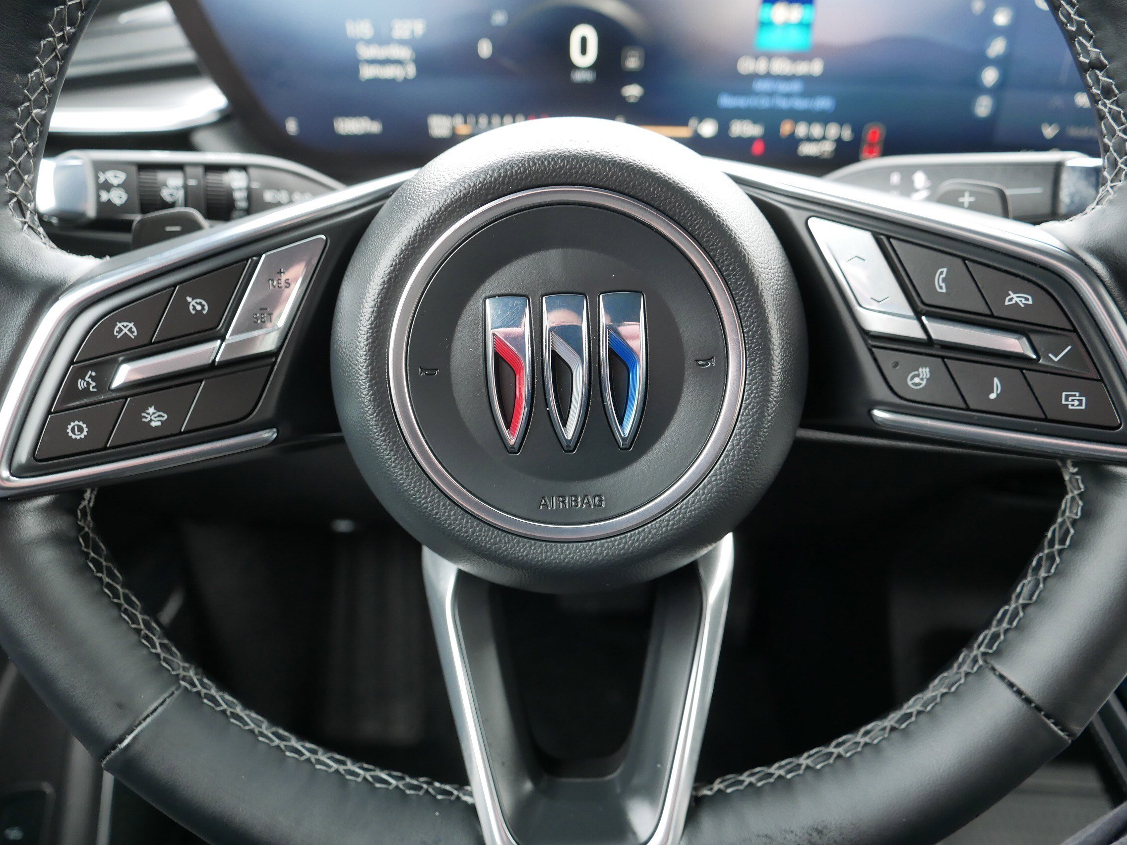 Used 2025 Buick Enclave Preferred image 25