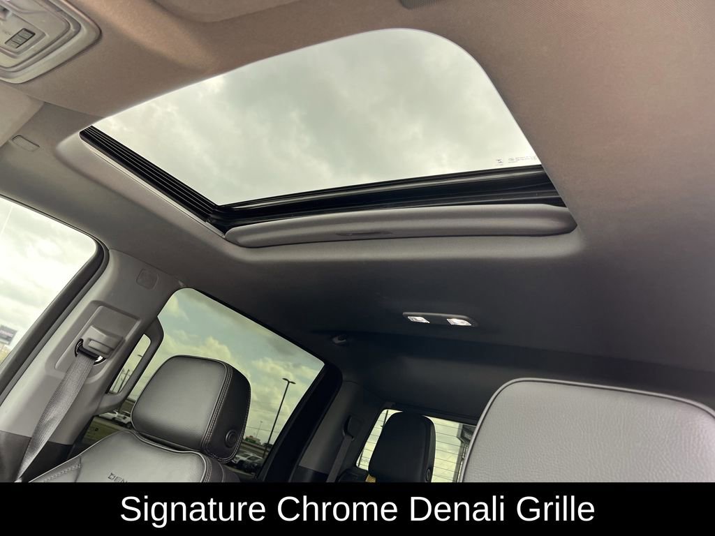 Used 2024 GMC Sierra 3500 Denali w/ Denali Reserve Package image 26